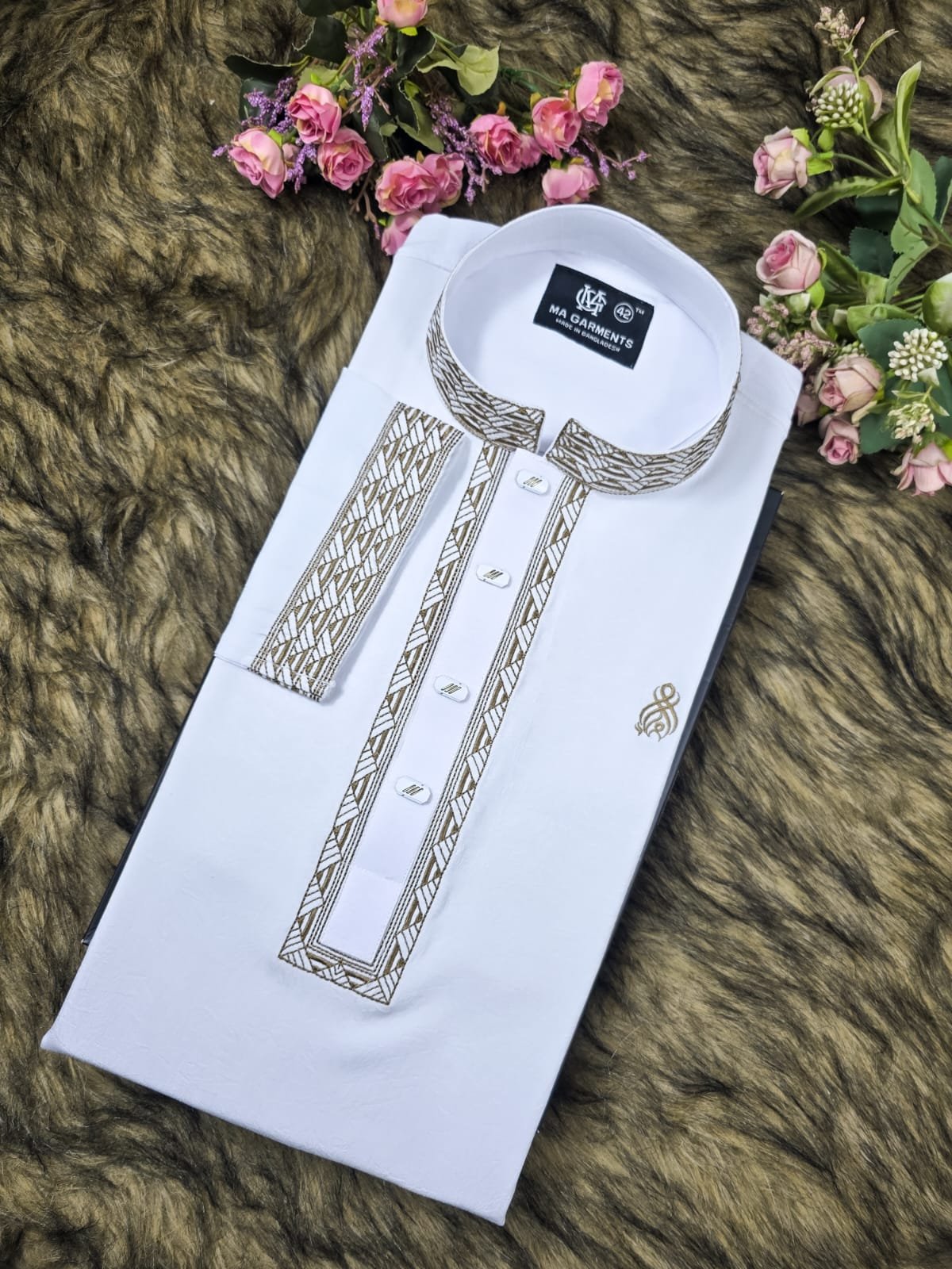 প্রিমিয়াম ফ্ল্যাট এমব্রয়ডারি পাঞ্জাবী